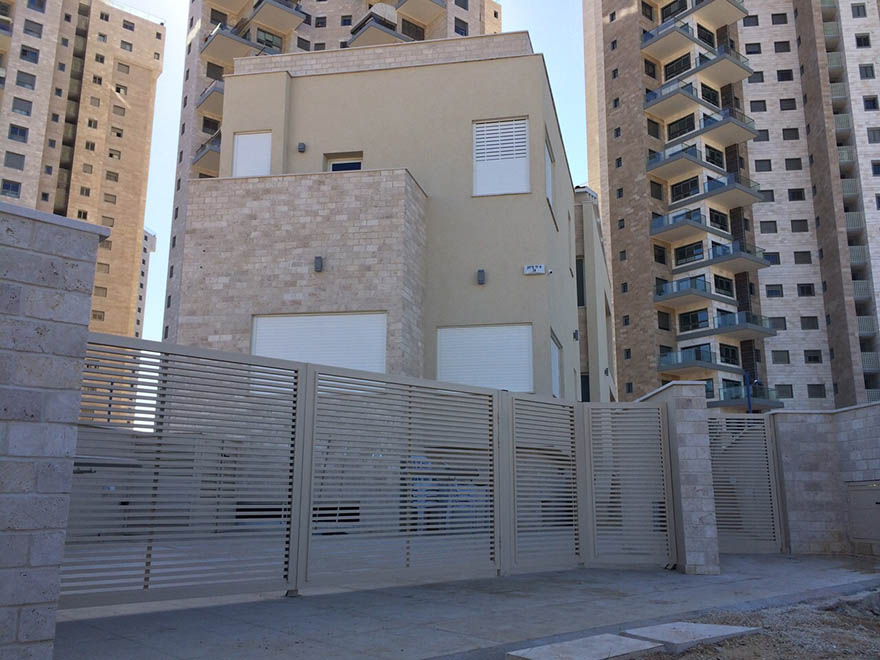 שער כנפיים  הייטק רווח 20 מ- צבע 2040 