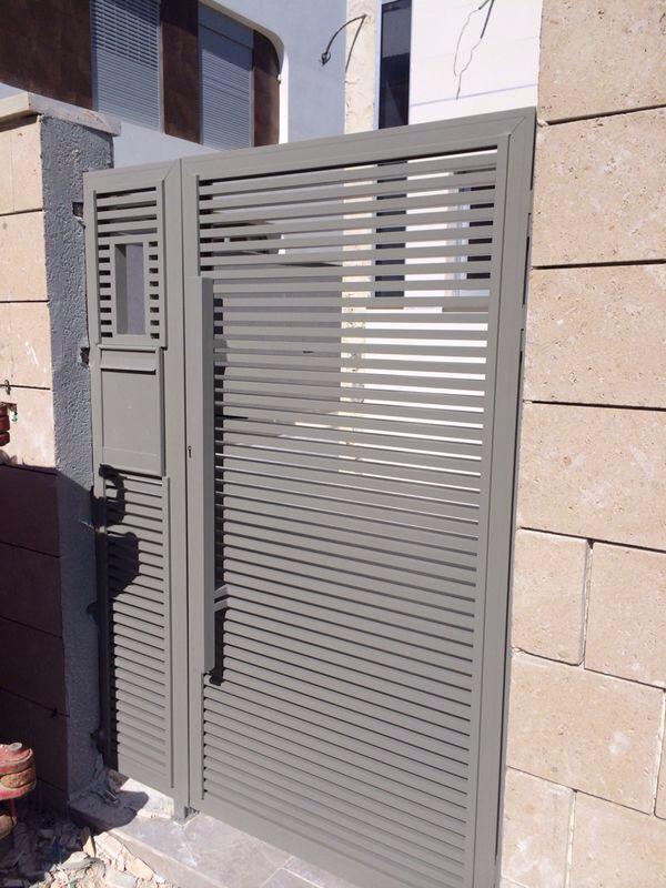 שער כניסה וקבוע עם הכנה לאינטרקום דגם הייטק רווח 15 מ - צבע 7030