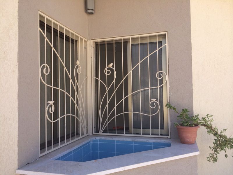 סורג מקושט ציפורים - צבע 2040